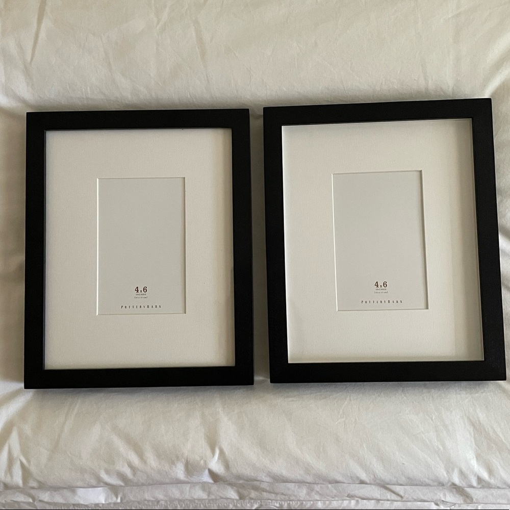 POTTERYBARN, (2) PHOTO FRAMES, BLACK, PICTURE SIZE 4x6